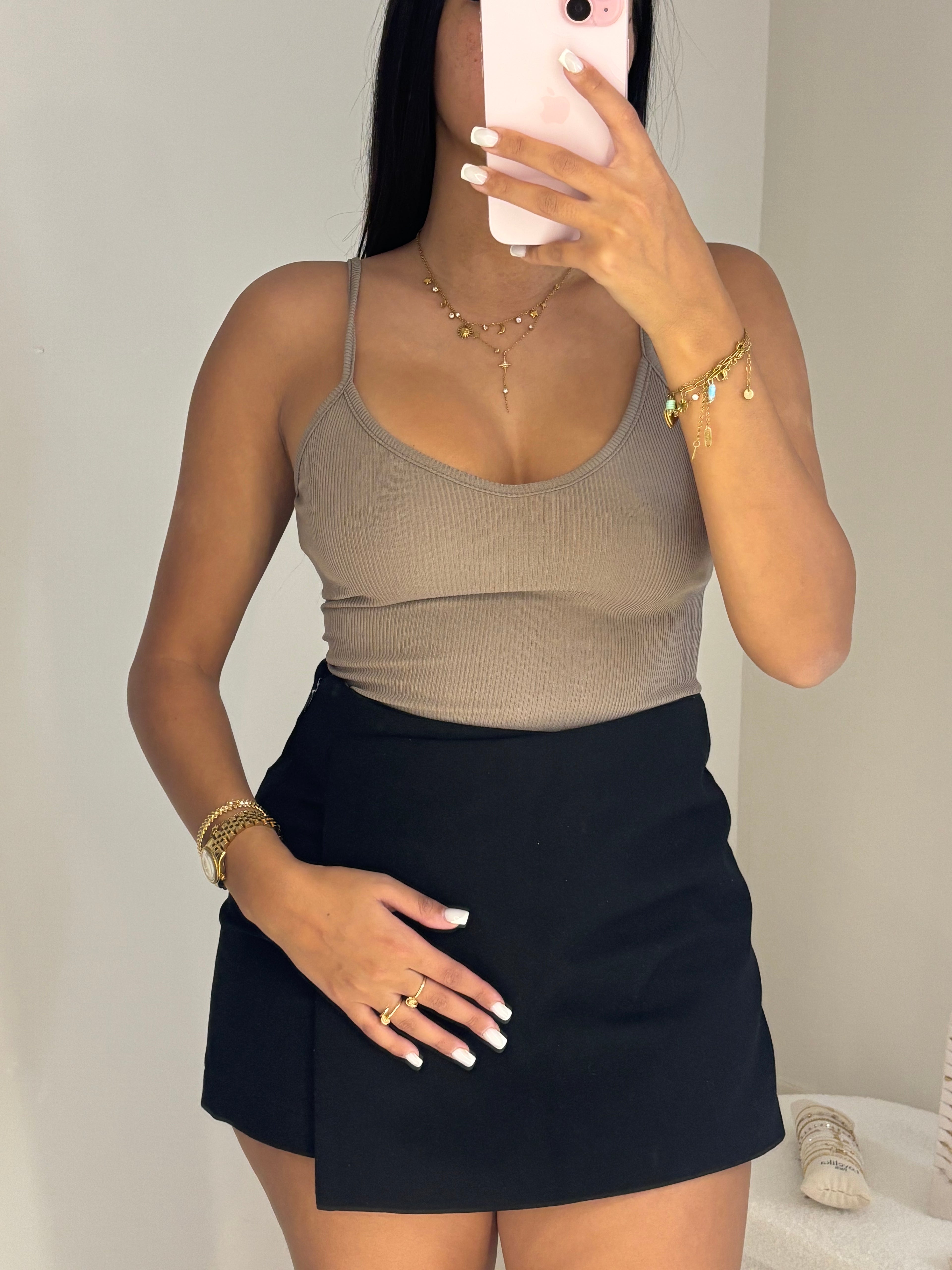 Top basic noir/gris/blanc/ taupe