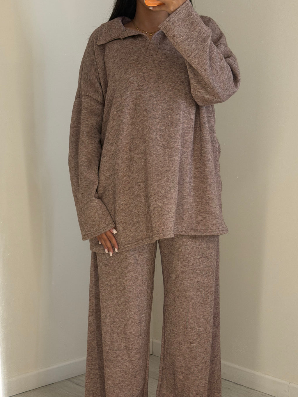 Ensemble col ouvert brun