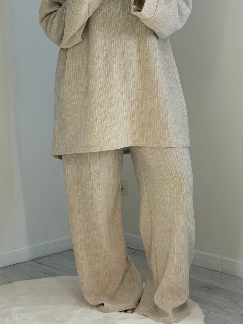 Ensemble beige col rond  logo B