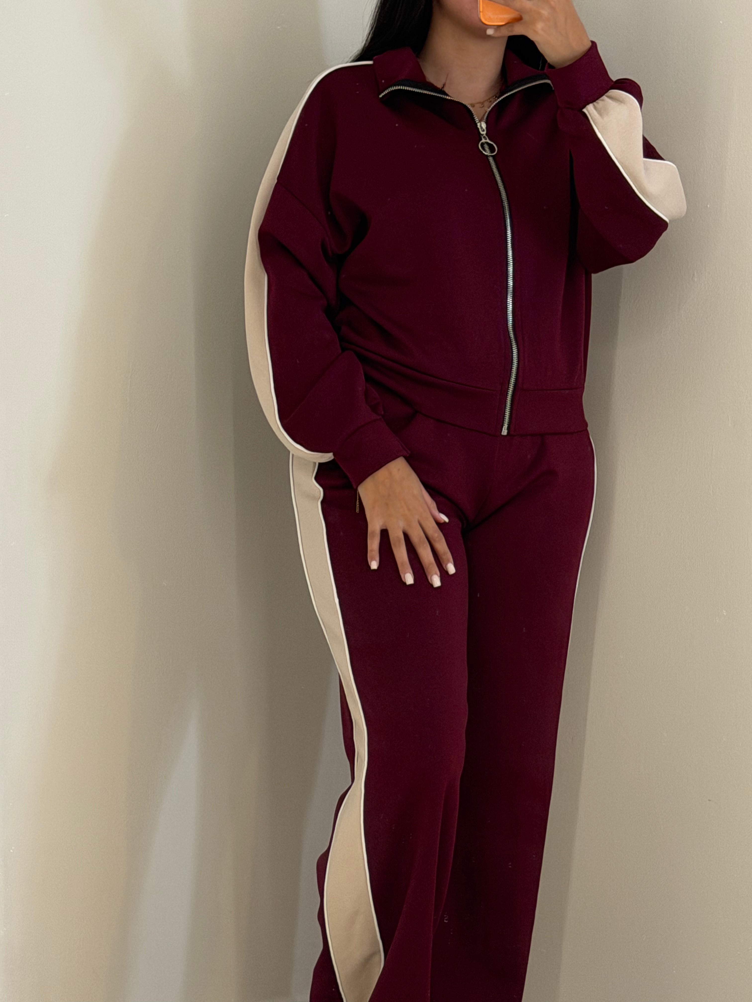 Ensemble rouge veste zip bande beige